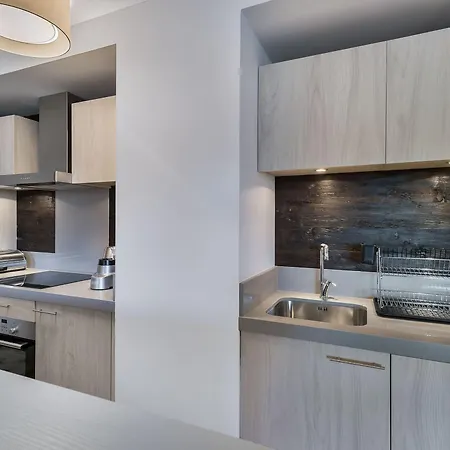Apartment 4 Pieces Avec Balcon, A 100m Des Pistes, Centre Village - Fr-1-562-19 *