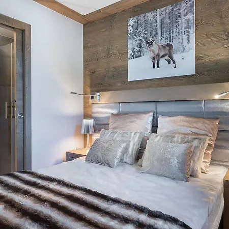 Apartment 4 Pieces Avec Balcon, A 100m Des Pistes, Centre Village - Fr-1-562-19 Courchevel
